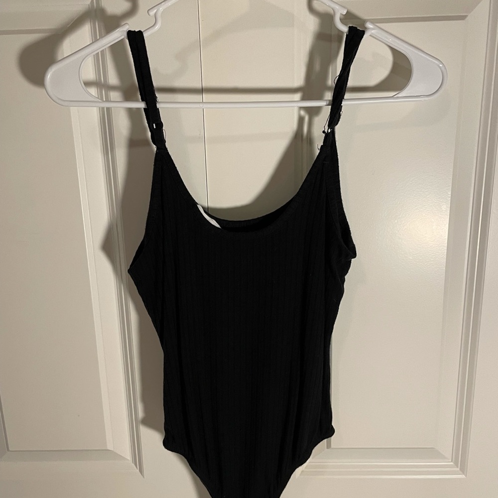 BLACK BODYSUIT